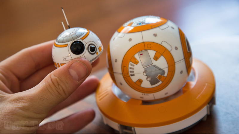 Illustration for article titled Sphero BB-8, análisis: el juguete de Star Wars más genial de la historia